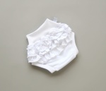 Bezuciskowe bloomersy białe  z falbankami na pupie