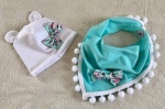 Komplet z uszami aqua i różyczki - czapka i chusta  