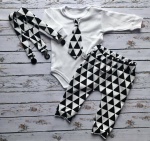 Black-white triangles set with braces (1)
