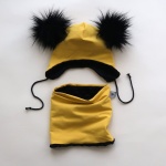 Komplet musztarda i  czarne  pompony  - czapka i komin 