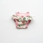 Bloomersy kwiaty w ogrodzie z falbanką  