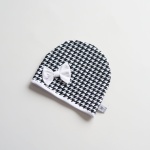 Czapka pepitka z kokardą