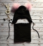 Komplet czerń i  pompony różowe - czapka i komin 