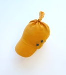 Chusta z daszkiem - len musztarda z guziczkami