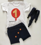 Komplet granat z guziczkami na roczek - body i szorty oraz szelki