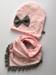 Komplet róż z kokardką -  czapka i chusta  