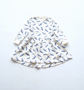 Sukienka granatowe piórka na ecru - długi rękaw  