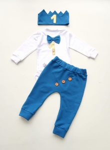 Komplet chaber  na roczek - baggy i body z muchą  oraz korona