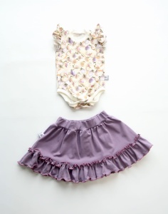 Hummingbird set - shorts and t-shirt (1) (1) (1) (1) (1) (1) (1) (1)