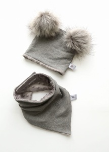 Komplet melanż i pompony srebrny lis -  czapka i chusta