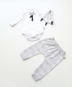 Komplet krata glen na roczek - baggy i body z muchą  oraz szelki  