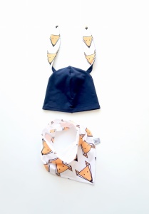 Foxes set - cap and neckerchief (1)