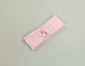 Opaska prążkowana róż kwarcowy