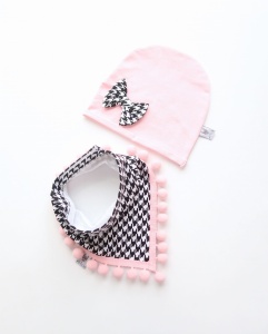 Komplet pepitka -  czapka i chusta  