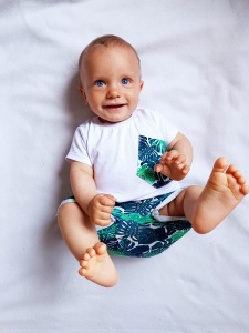 Komplet monstery -   koszulka i  spodenki dziewczynka