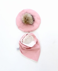 Komplet róż kwarcowy z beżowym pomponem -  berecik i chusta