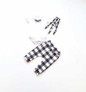 Komplet krata czarna - baggy i body z muchą oraz szelki 