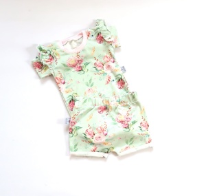 Komplet kwiaty na mięcie -  koszulka i  spodenki