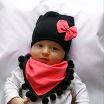 Coral set with black