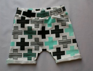 Crosses shorts