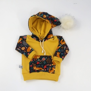 Bluza liski z kapturem i pomponem  