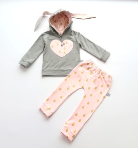 Komplet króliczek z sercem - stal i złote kropelki - bluza+legginsy  