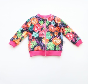 Bluza bomberka pikowana kwiaty z fuksją