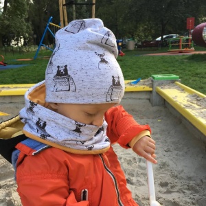 Bear set - cap and chimney scarf