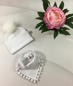 Komplet biel z pomponem -  czapka i chusta  