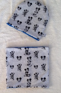 Gray mouses set with blue - cap and chimney scarf