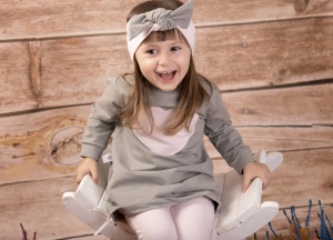 Sukienka wiązana z sercem