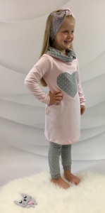 Sukienka róż z sercem 