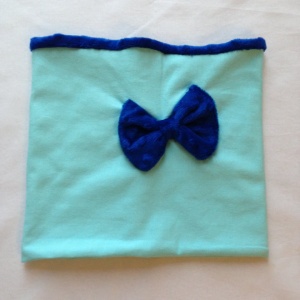 Mint chimney scarf with navy blue
