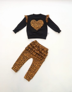 Komplet musztardowa panterka  - bluza i legginsy  z falbankami 