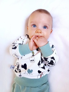 Bluza I love milk i pastelowa mięta
