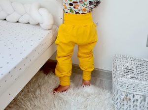 Bezuciskowe baggy musztarda
