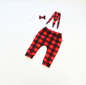 Squared black - red set  - trousers, body with bowtie and braces