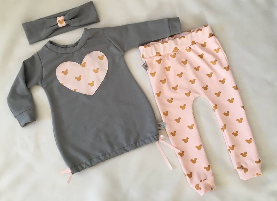 Gold mouses knotted dress with leggins and headband