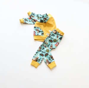 Gold Batman set - trousers + blouse (1) (1) (1) (1) (1) (1) (1) (1)