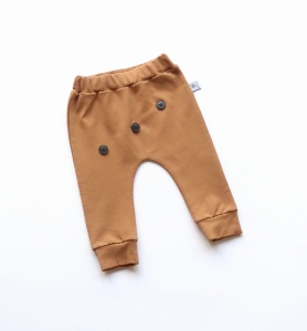 Baggy karmel  z guziczkami 