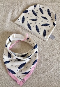 Feathers with lace set - cap and neckerchief
