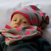 Neon Hearts set - cap and chimney scarf