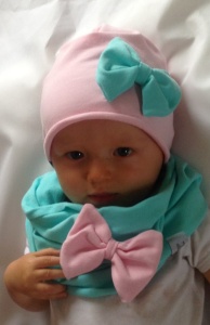 Mint chimney scarf with pink