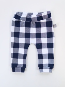Trousers with buttons (1)