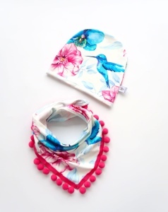 Hummingbird set with pom-poms