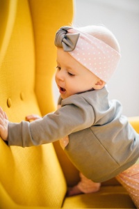 Komplet groszki na różu - bluza+ legginsy + opaska 
