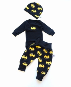 Komplet batman - baggy bezuciskowe i body oraz czapka  