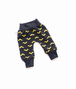 Bezuciskowe baggy Batman