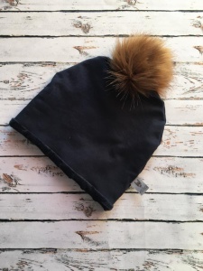 Czapka granat i brązowy pompon