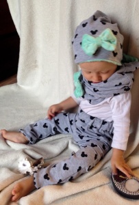 Mouses head cap with bow